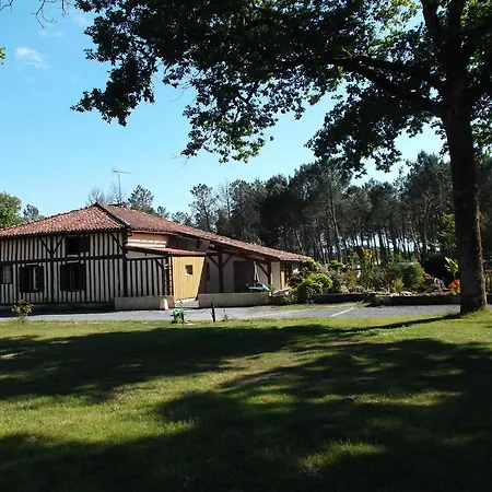 펜션 Les Du Domaine Du Cayre *