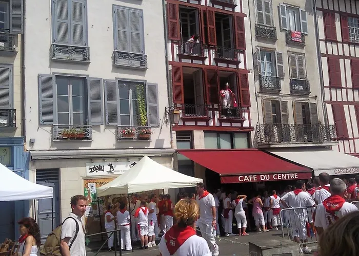 Les Du Domaine Du Cayre